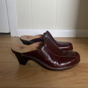 Sofft Heeled Burgundy Leather Mule Clog